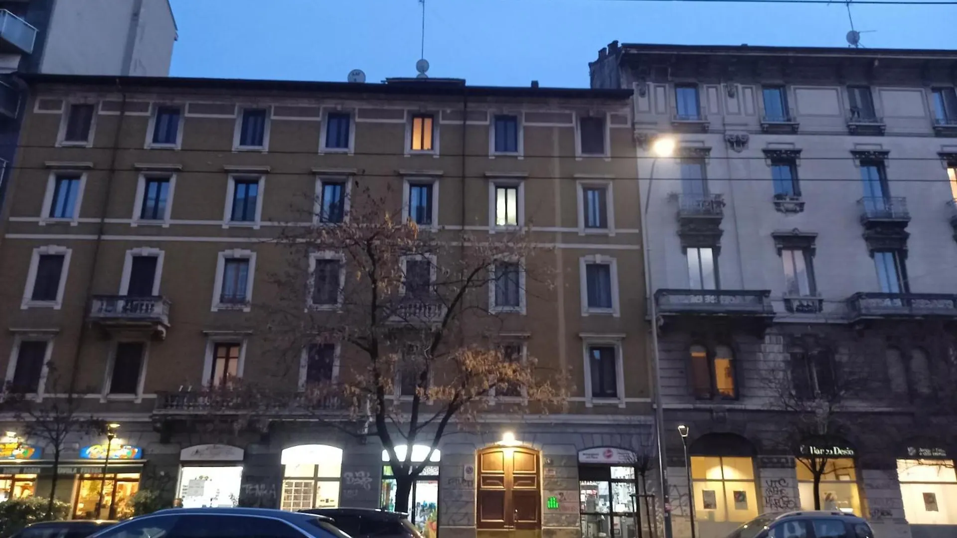 Comfortable Typical Old Style Apartment Milan Italy