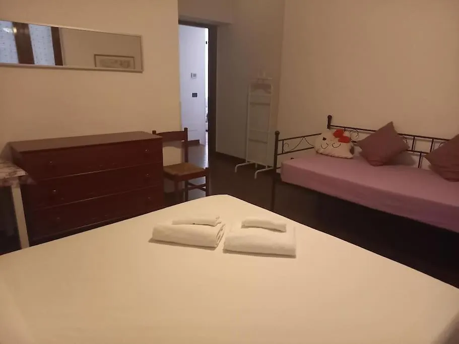 Comfortable Typical Old Style Apartment Milan