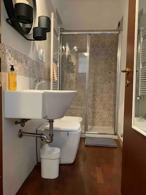 Comfortable Typical Old Style Apartment Milan